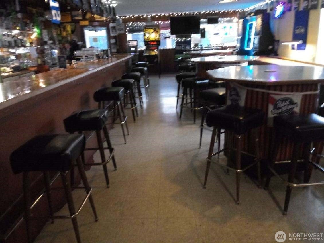 Bar & Lounge for Sale in Bremerton, WA, $325K - Thumbnail 4