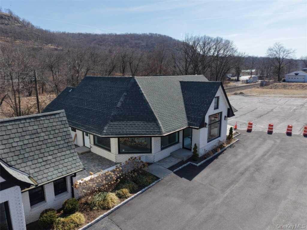 Restaurant Shell Space for Lease in Tuxedo Park, NY, 2,200 SF - Image 9