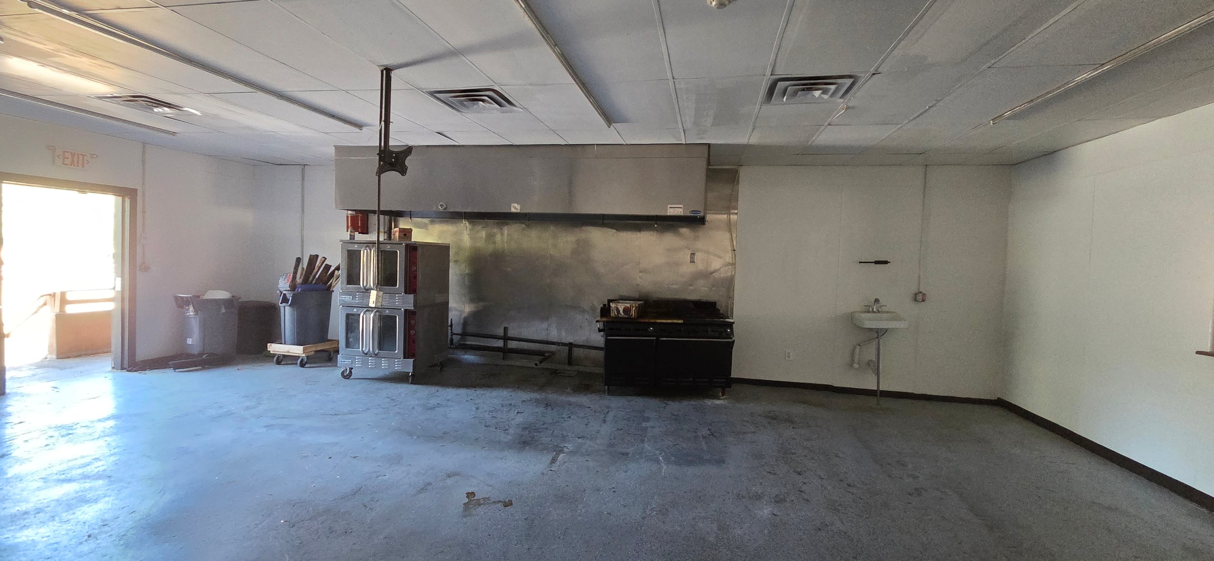 Full Restaurant for Lease in Ruidoso, NM – 3,600 SF - Thumbnail 3