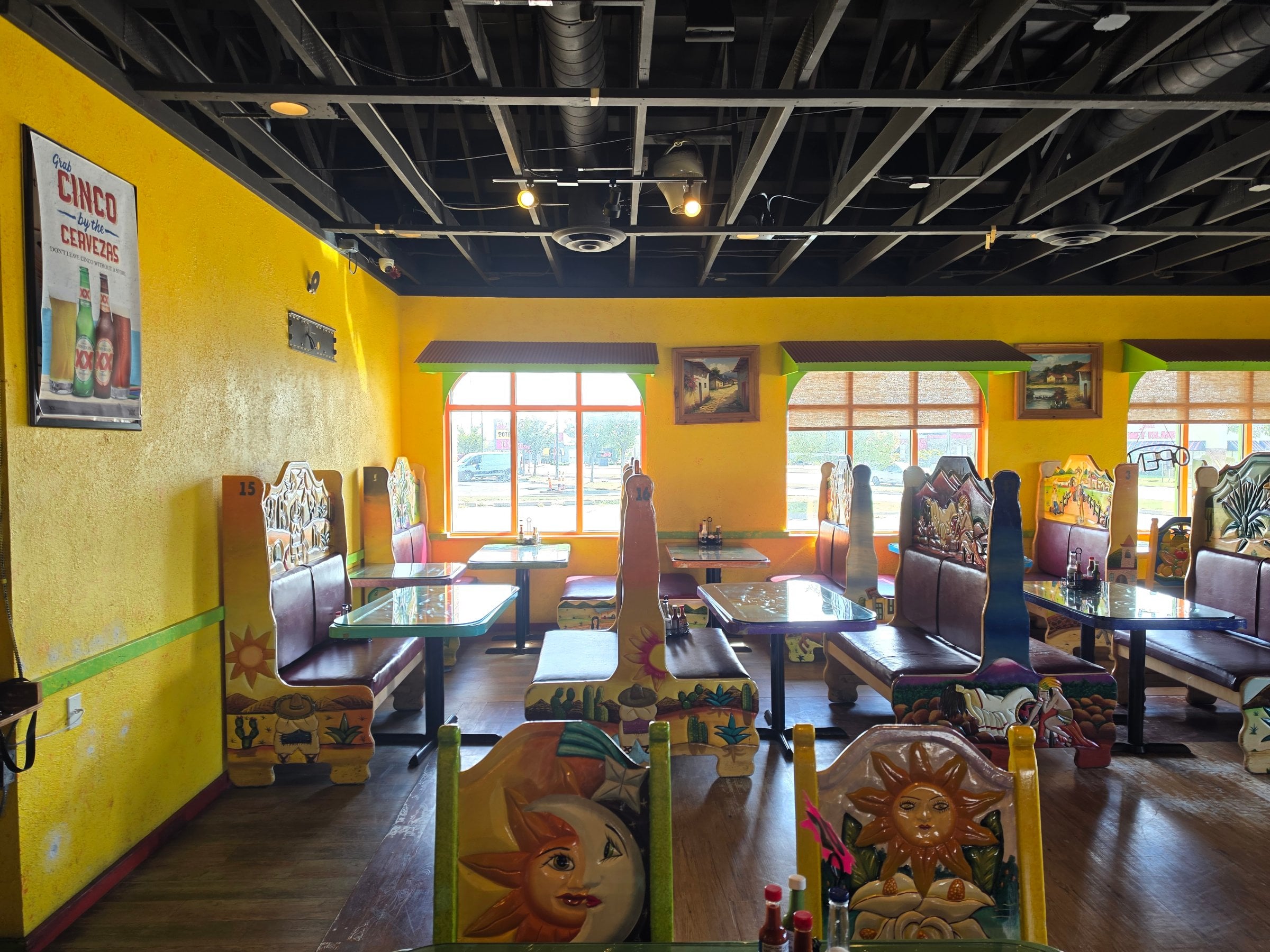 Full Restaurant for Sale in Flint, MI, 4,376 SF - Thumbnail 1
