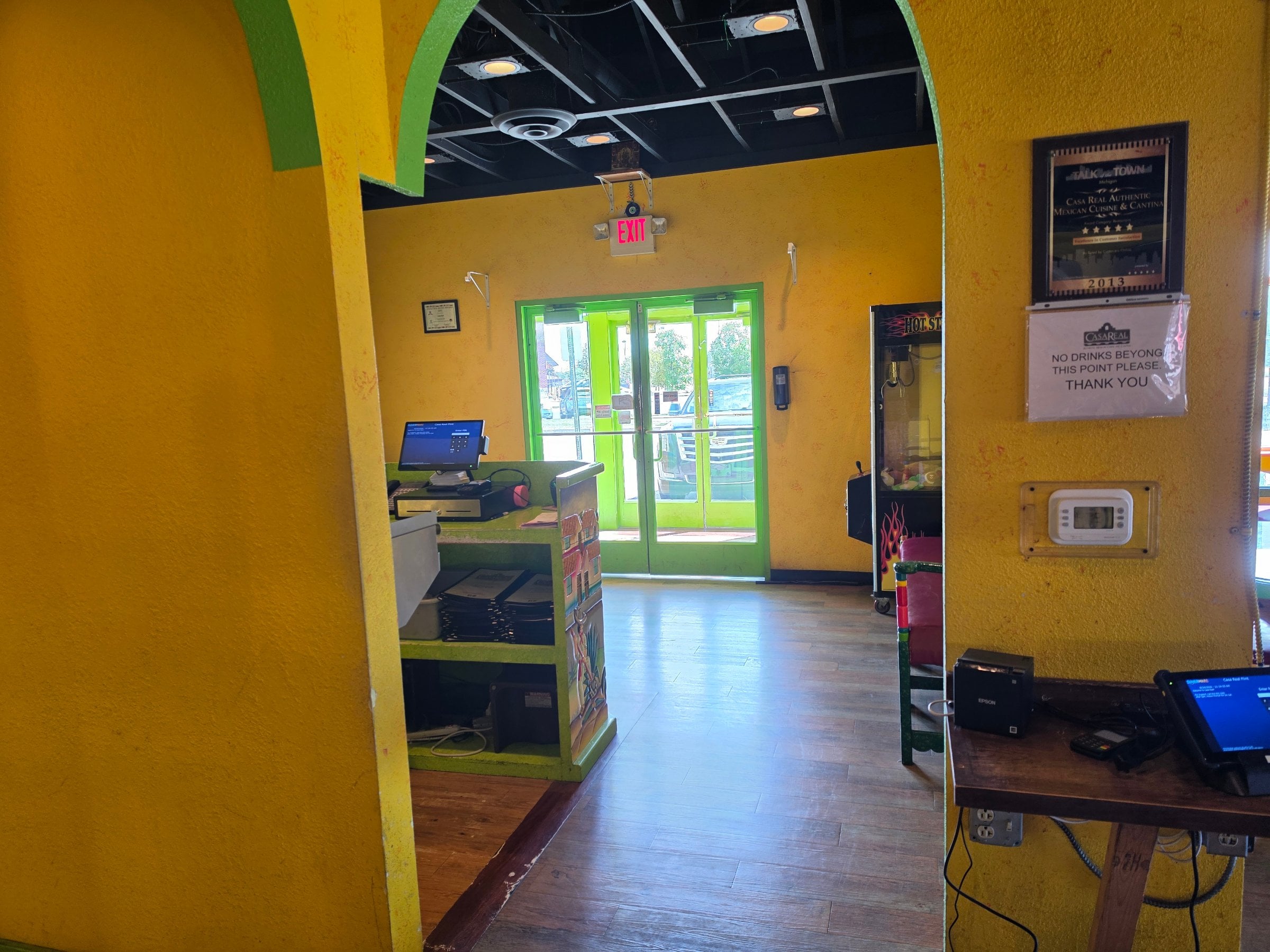 Full Restaurant for Sale in Flint, MI, 4,376 SF - Thumbnail 3