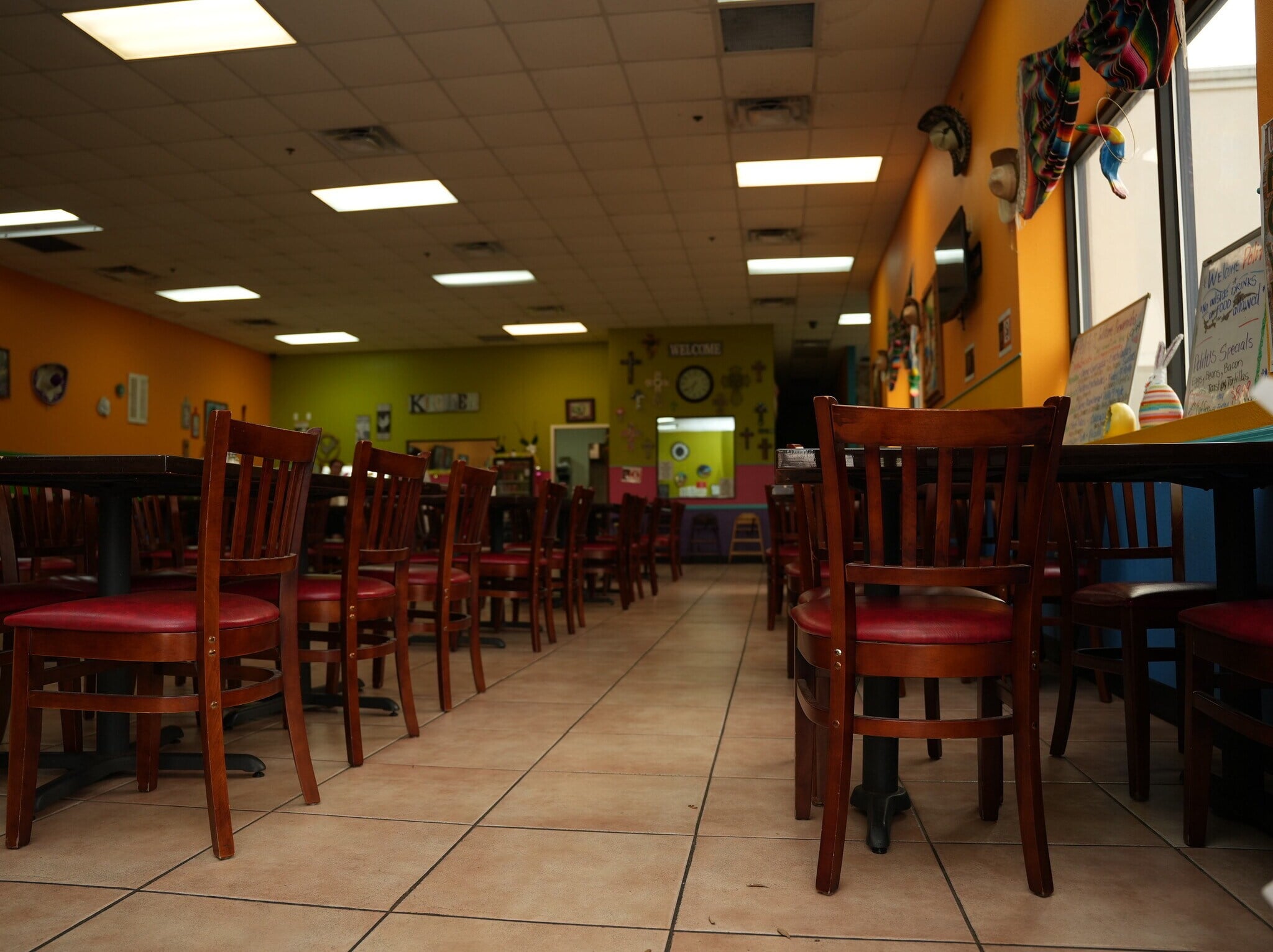 Full Restaurant for Sale in McAllen, TX, 3,998 SF - Thumbnail 2