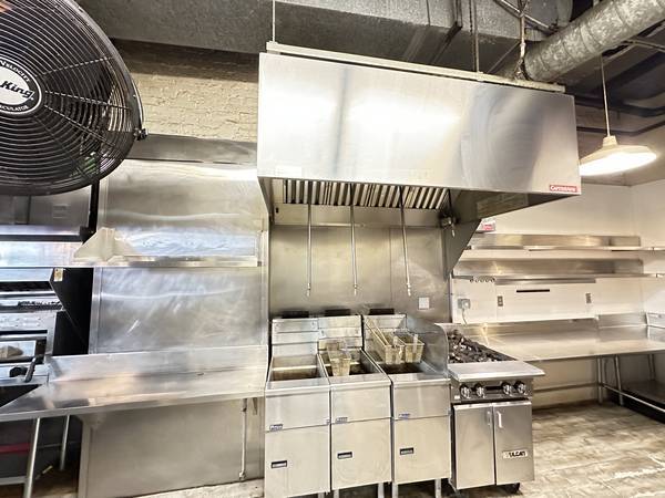 High-Visibility Restaurant Space | Prime Downtown PDX Location - Thumbnail 4