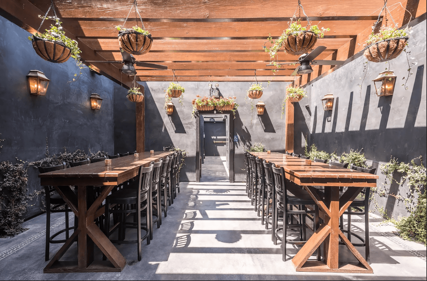 2nd-Generation Restaurant/Bar for Lease with Type 75 Liquor License - Thumbnail 3