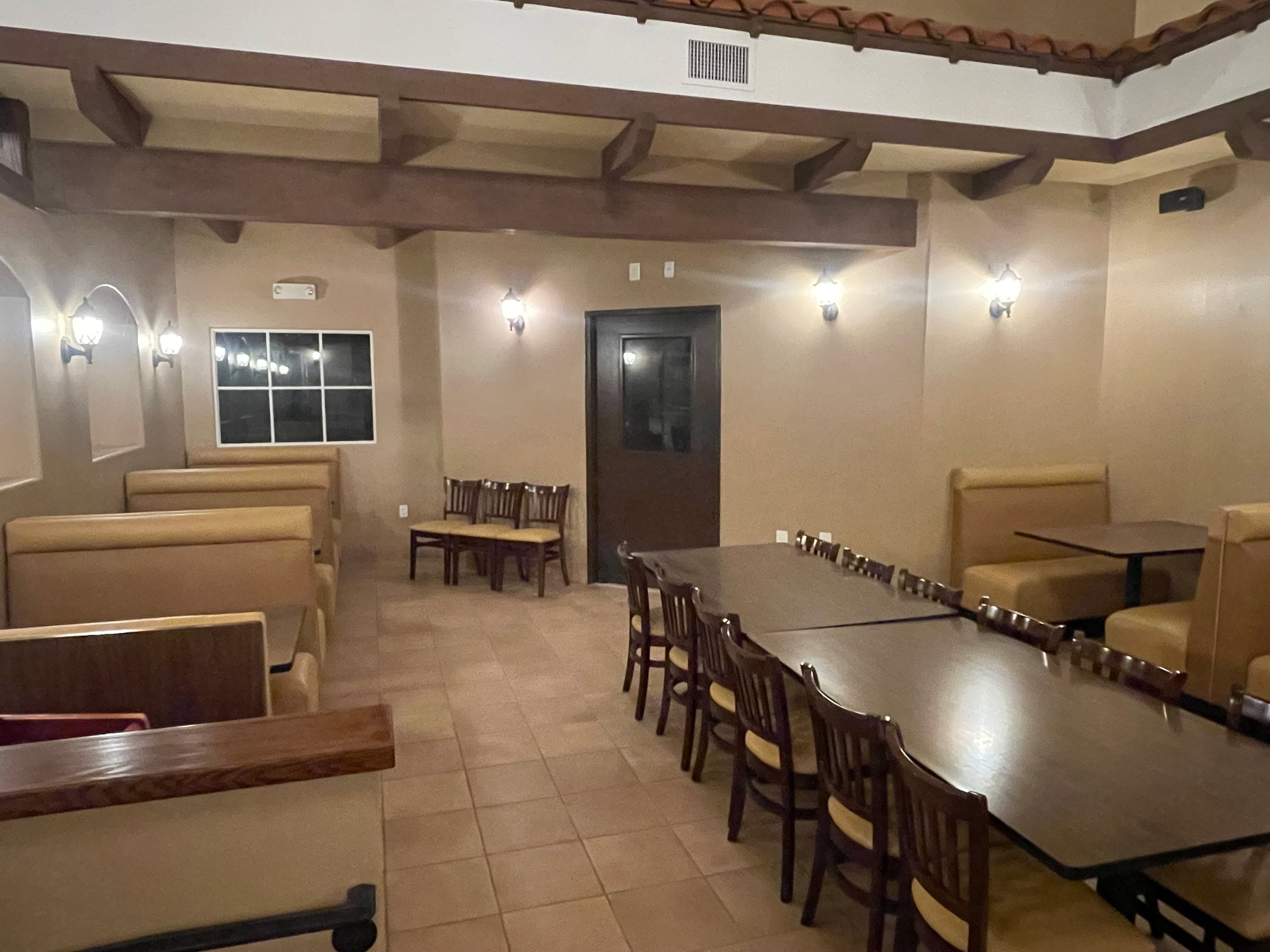 Full Restaurant for Lease in Santa Paula, CA, 4,800 SF - Thumbnail 2