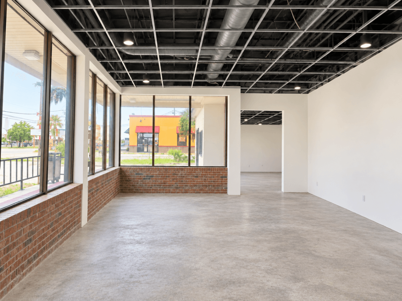 Multi-Use Full Restaurant for Lease in Pensacola, FL, 2,950 SF - Thumbnail 1