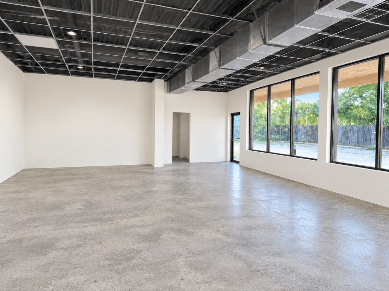 Multi-Use Full Restaurant for Sale in Pensacola, FL, $685K - Thumbnail 3