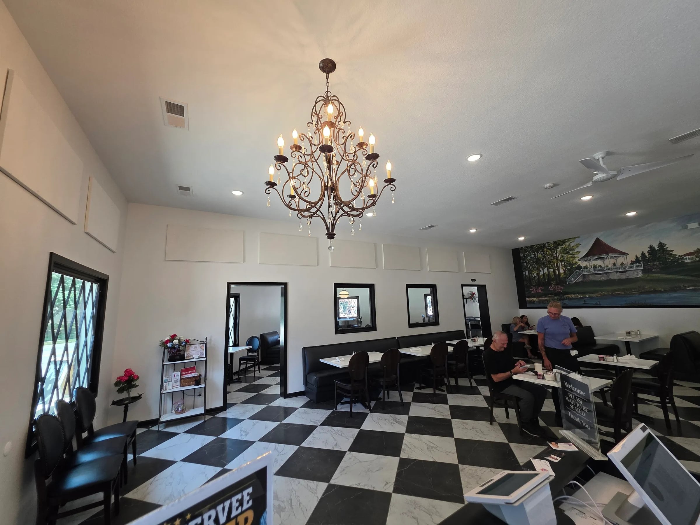 Full Restaurant for Lease in Excelsior Springs, MO, 3,700 SF
