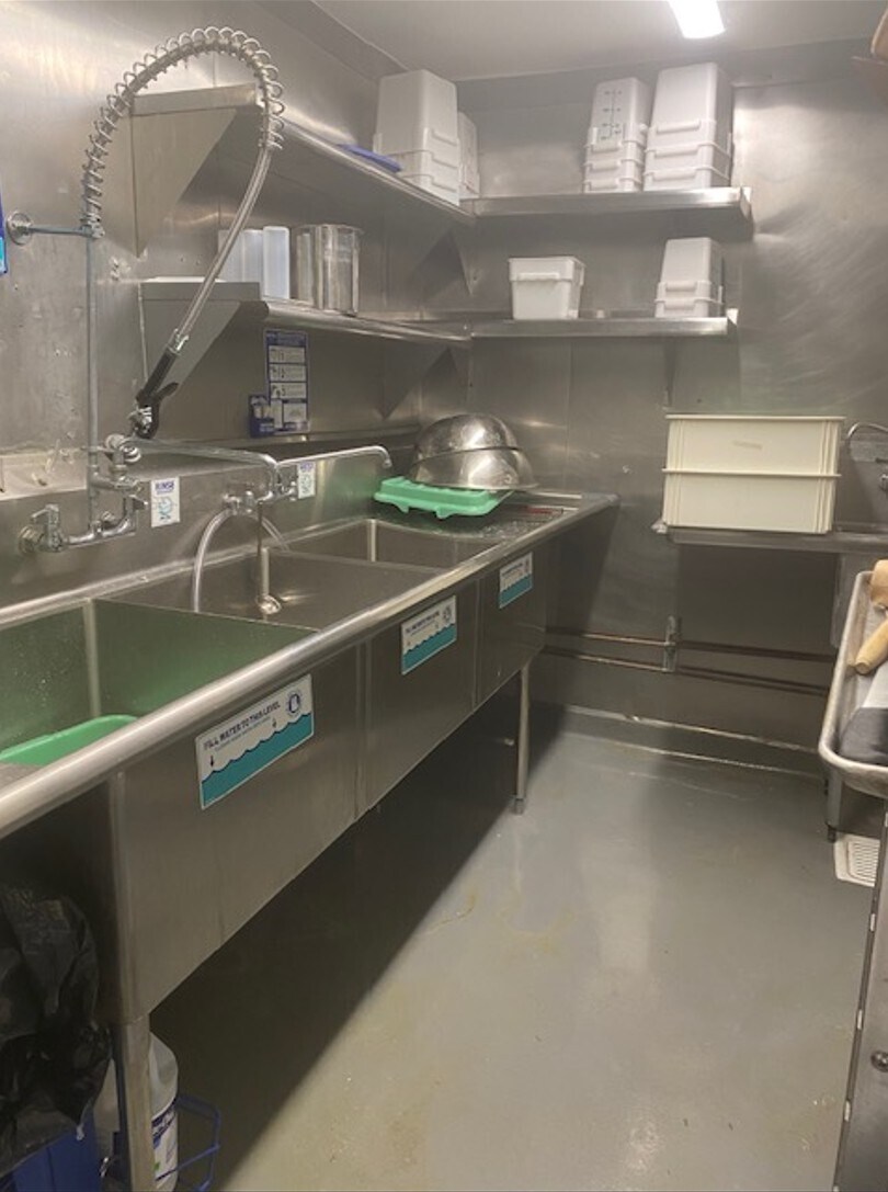 Ghost Kitchen for Lease in Los Angeles CA - Thumbnail 7