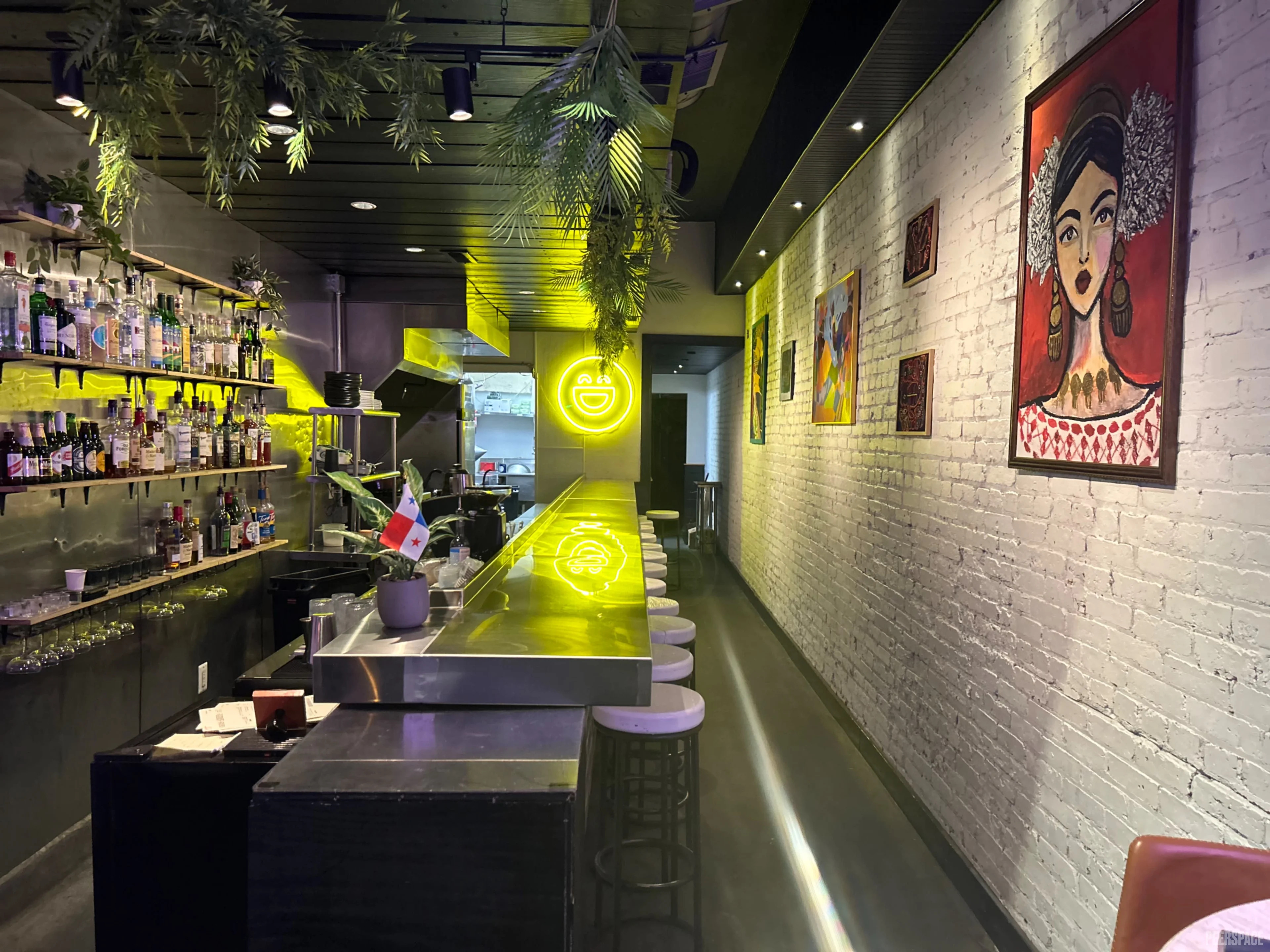 Prime Location, 2nd Gen Restaurant + Bar For Asset Sale - Image 3