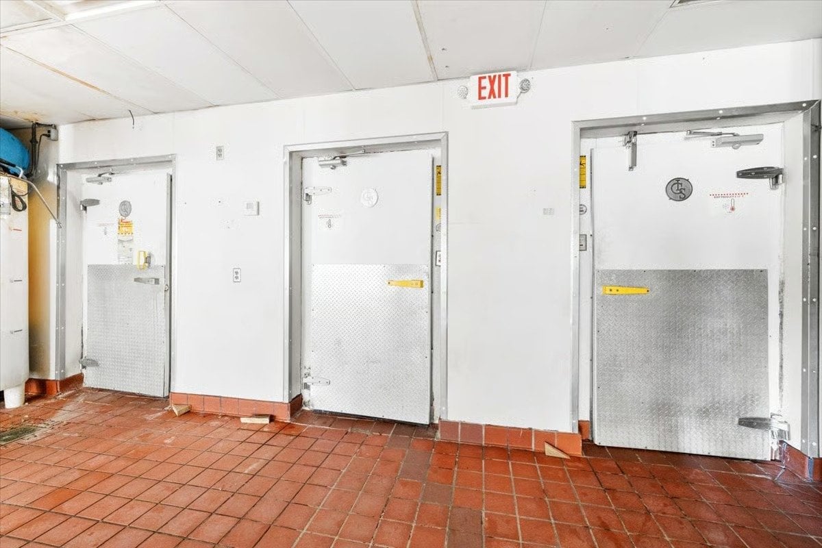 Drive-Thru Restaurant for Sale in Oneonta, AL, 2,651 SF - Thumbnail 3