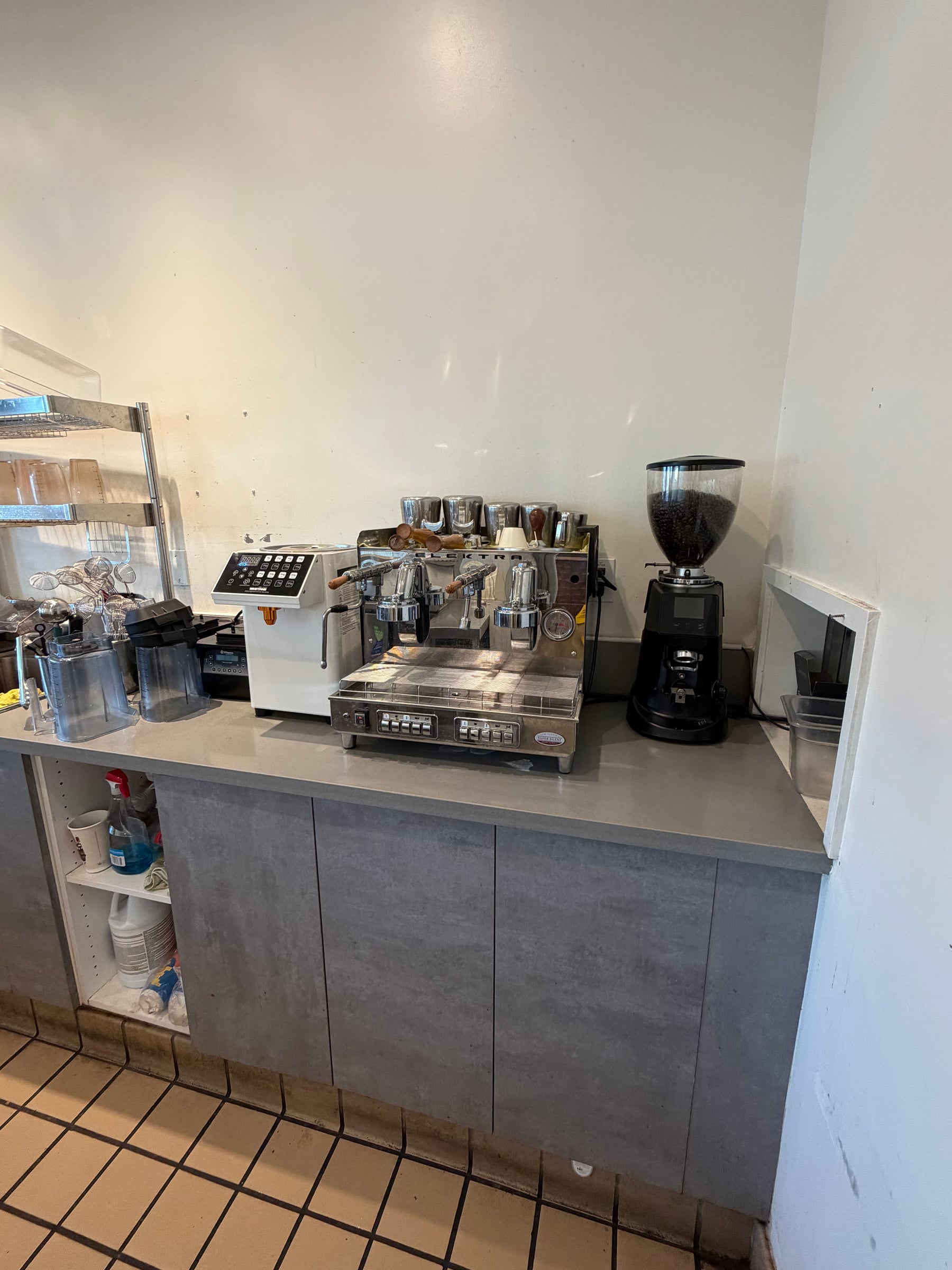 Turnkey Milk Tea Shop for Sale - Thumbnail 3