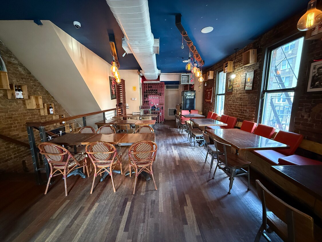 Prime Corner Turnkey Restaurant | Upper East Side - Thumbnail 3