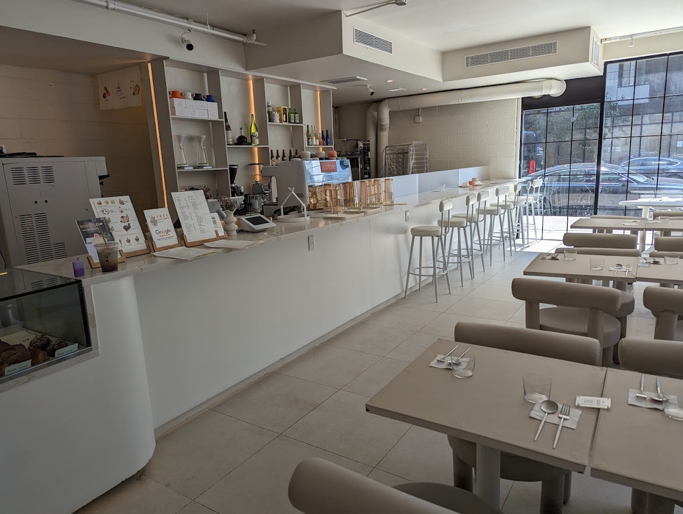 Prime Corner Space in Long Island City - Thumbnail 4