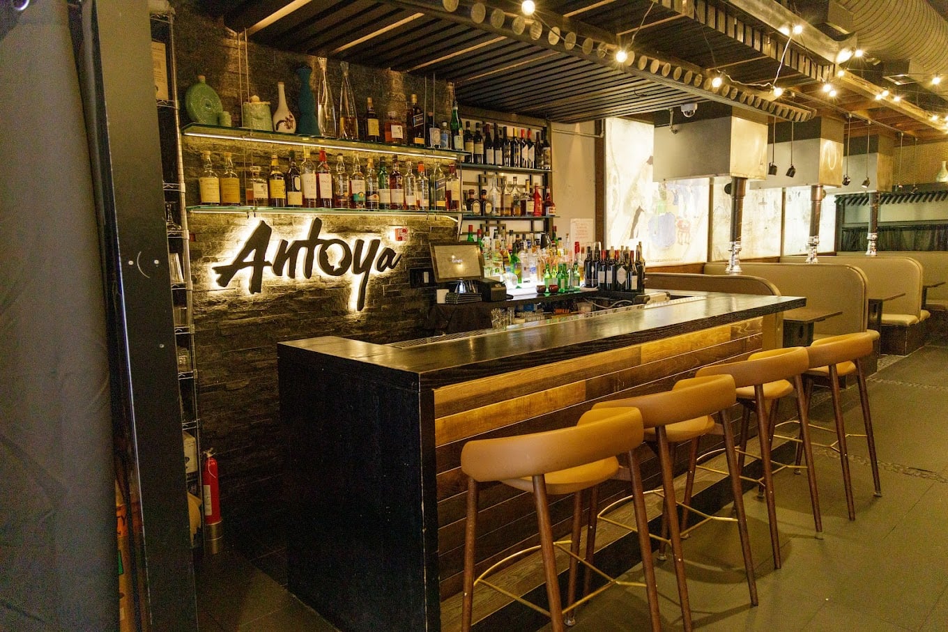 Turnkey Restaurant Opportunity in Prime Koreatown - Thumbnail 1