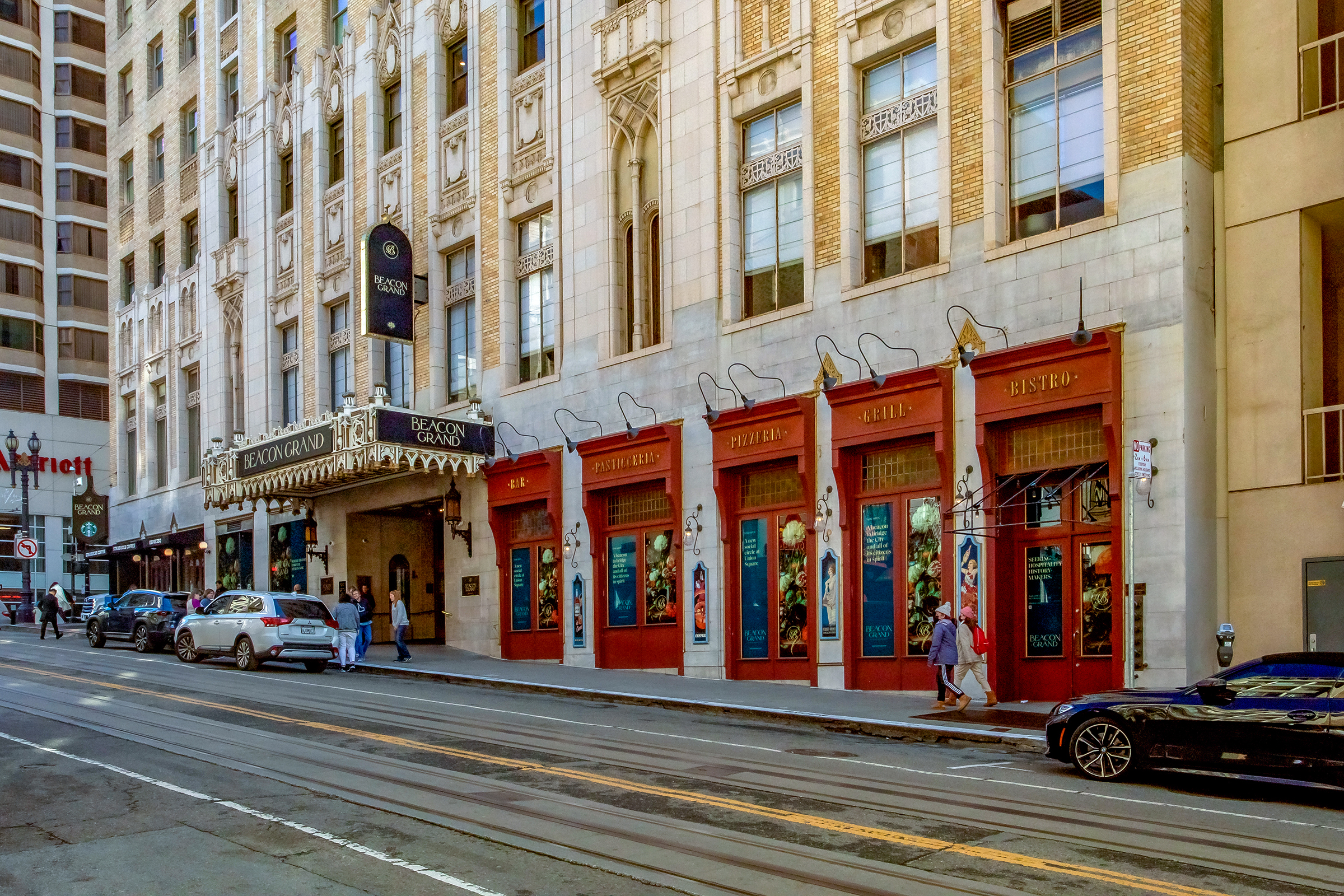 Prime Restaurant Opportunity in Union Square - Thumbnail 3