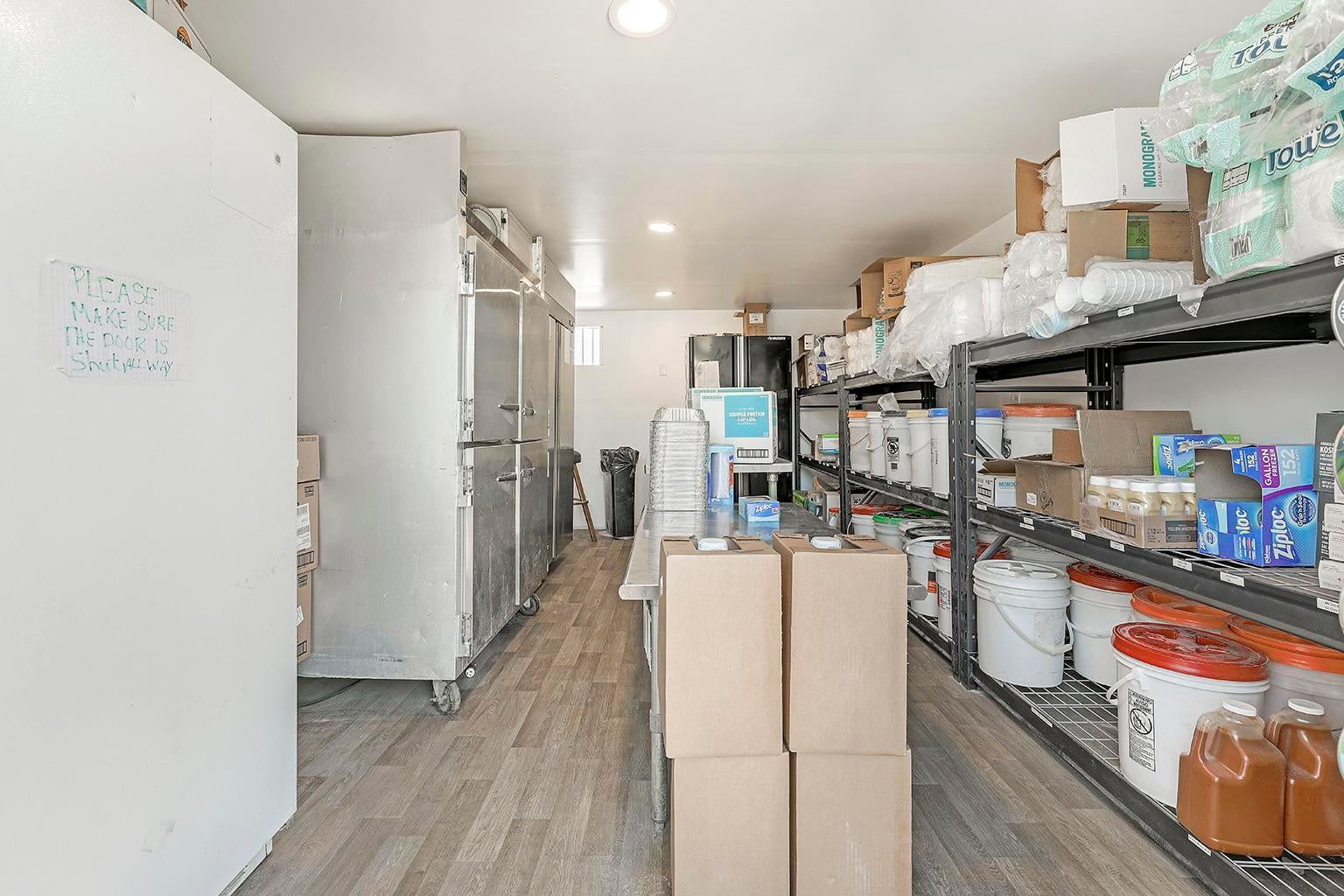 Full Restaurant for Lease in Hollister, ID – 1,770 SF - Thumbnail 1
