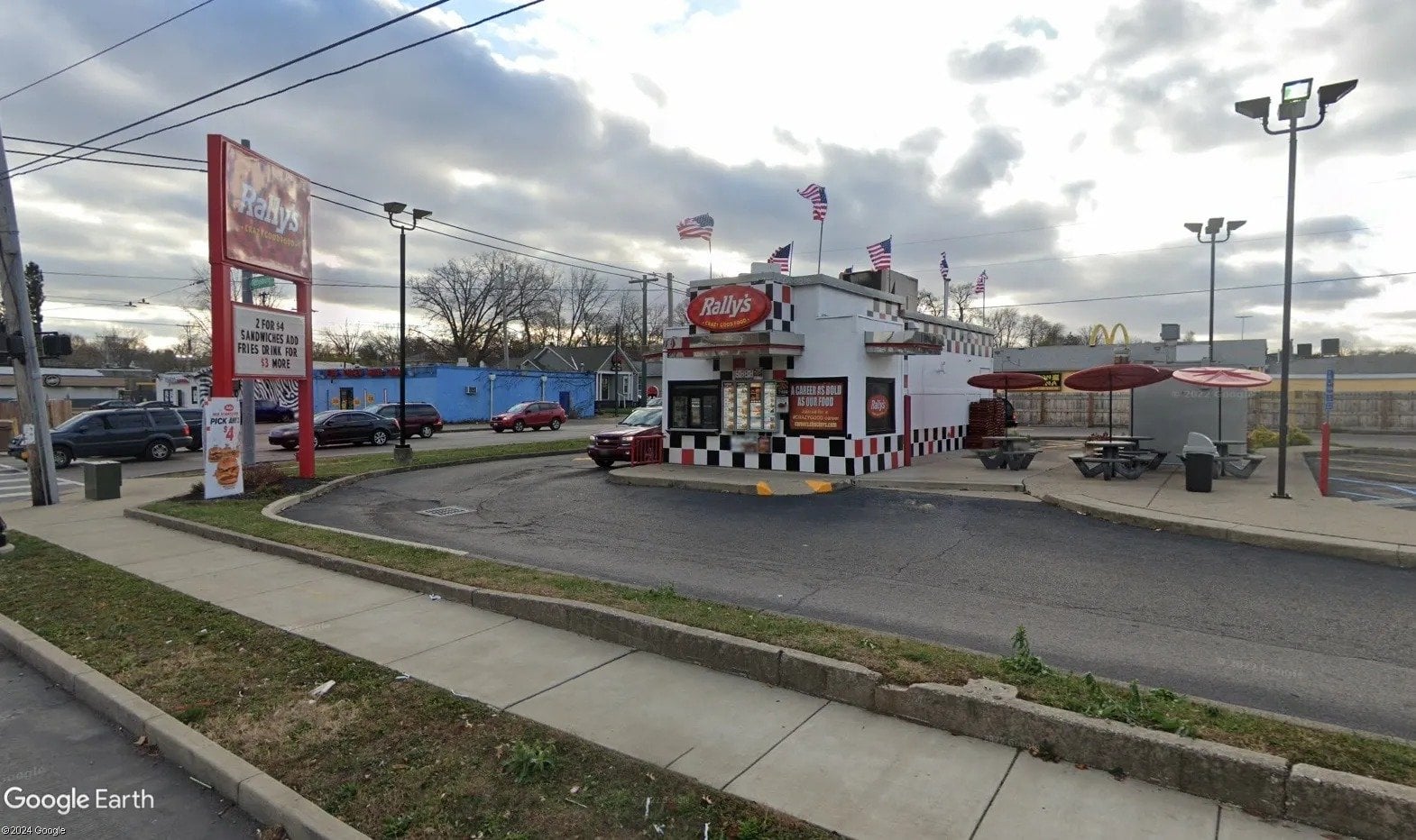 Drive-Thru Restaurant for Lease in Dayton, OH, 741 SF - Thumbnail 2