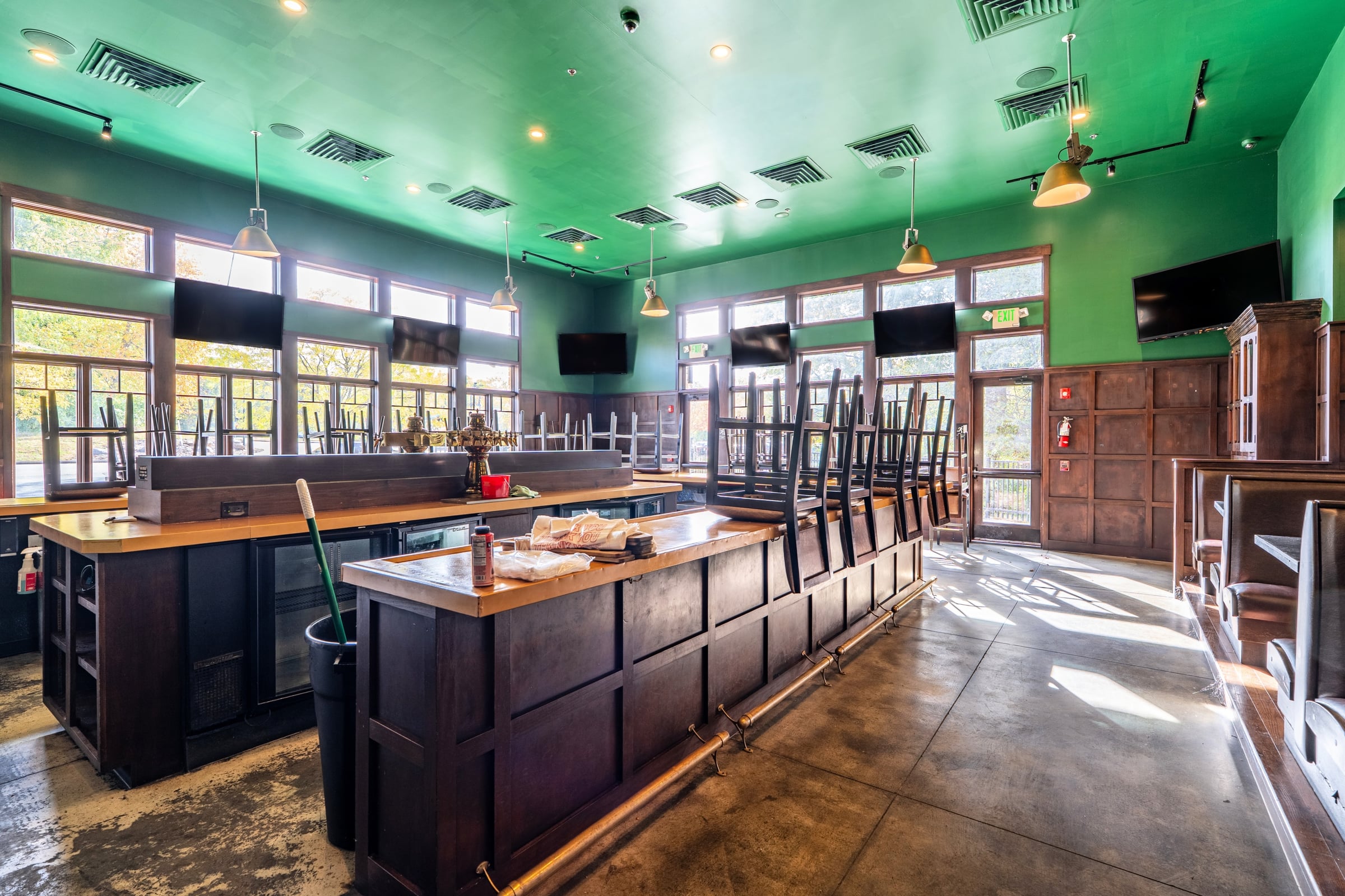 Full Restaurant for Lease in Edwardsville, IL – 4,967 SF - Thumbnail 4