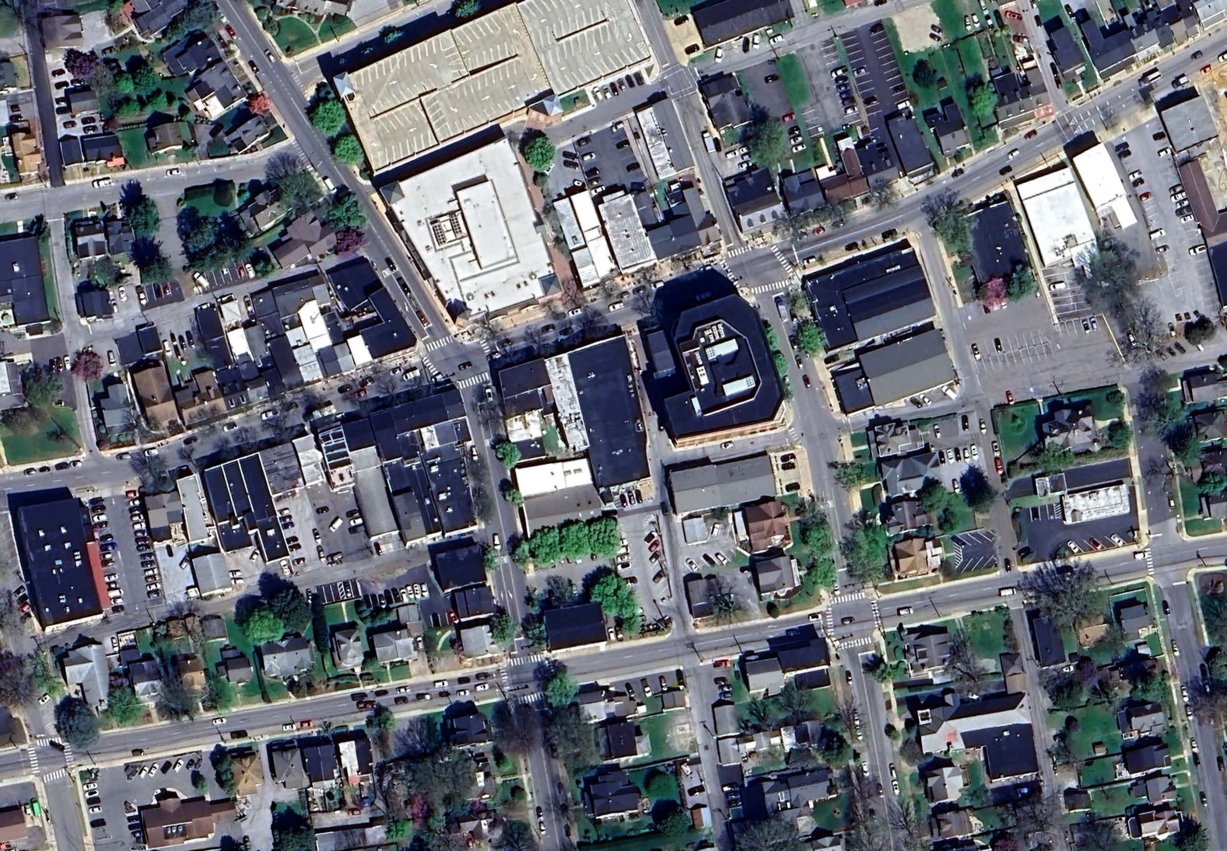 ±7,800 SF Restaurant Building Available For Sale - Thumbnail 2