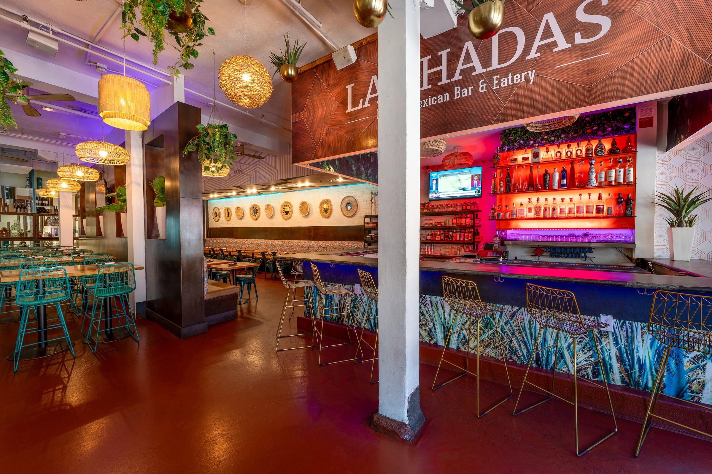 Gaslamp Restaurant / Bar For Sale