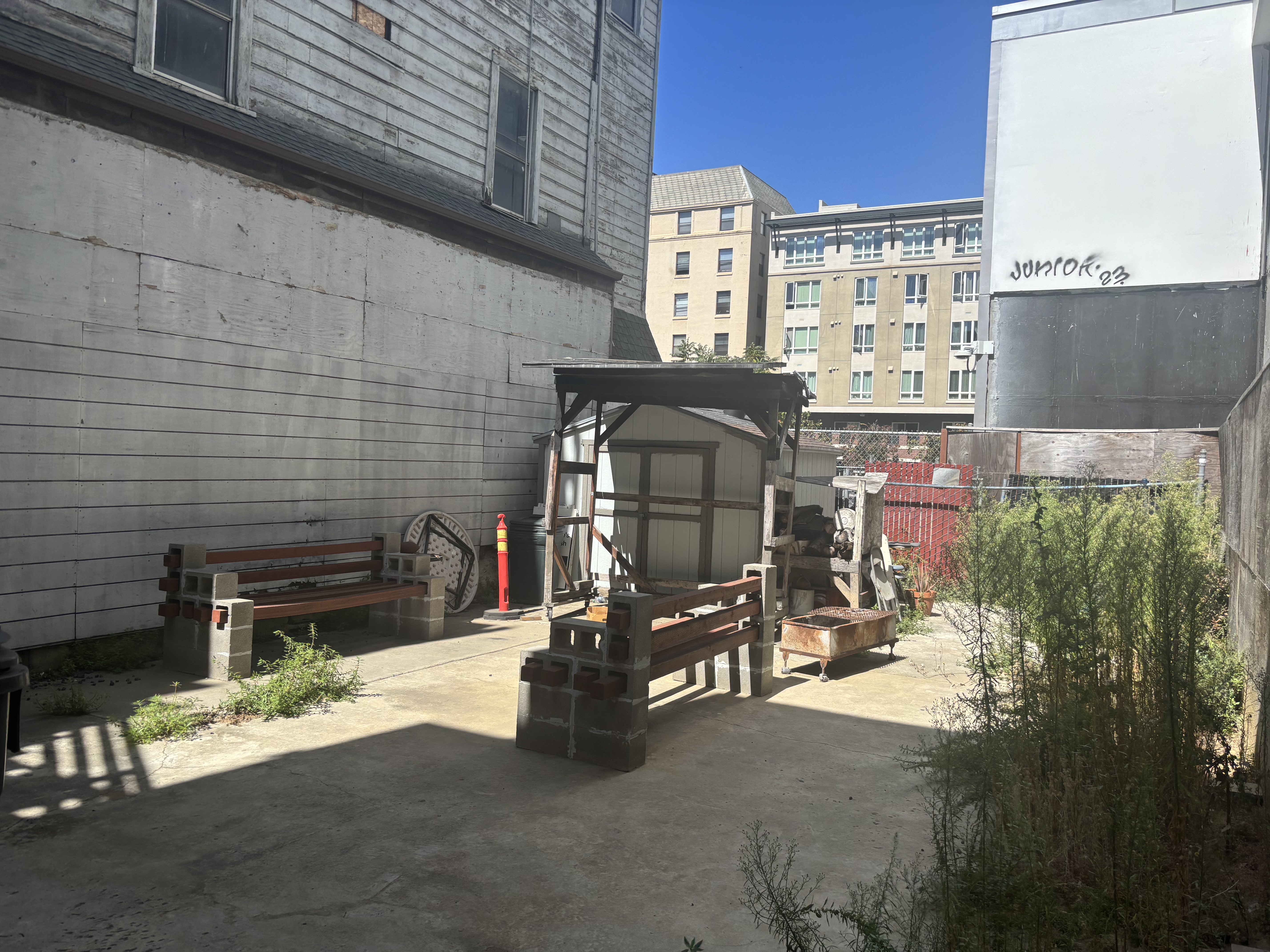 Full Restaurant for Lease in Oakland CA - Thumbnail 1