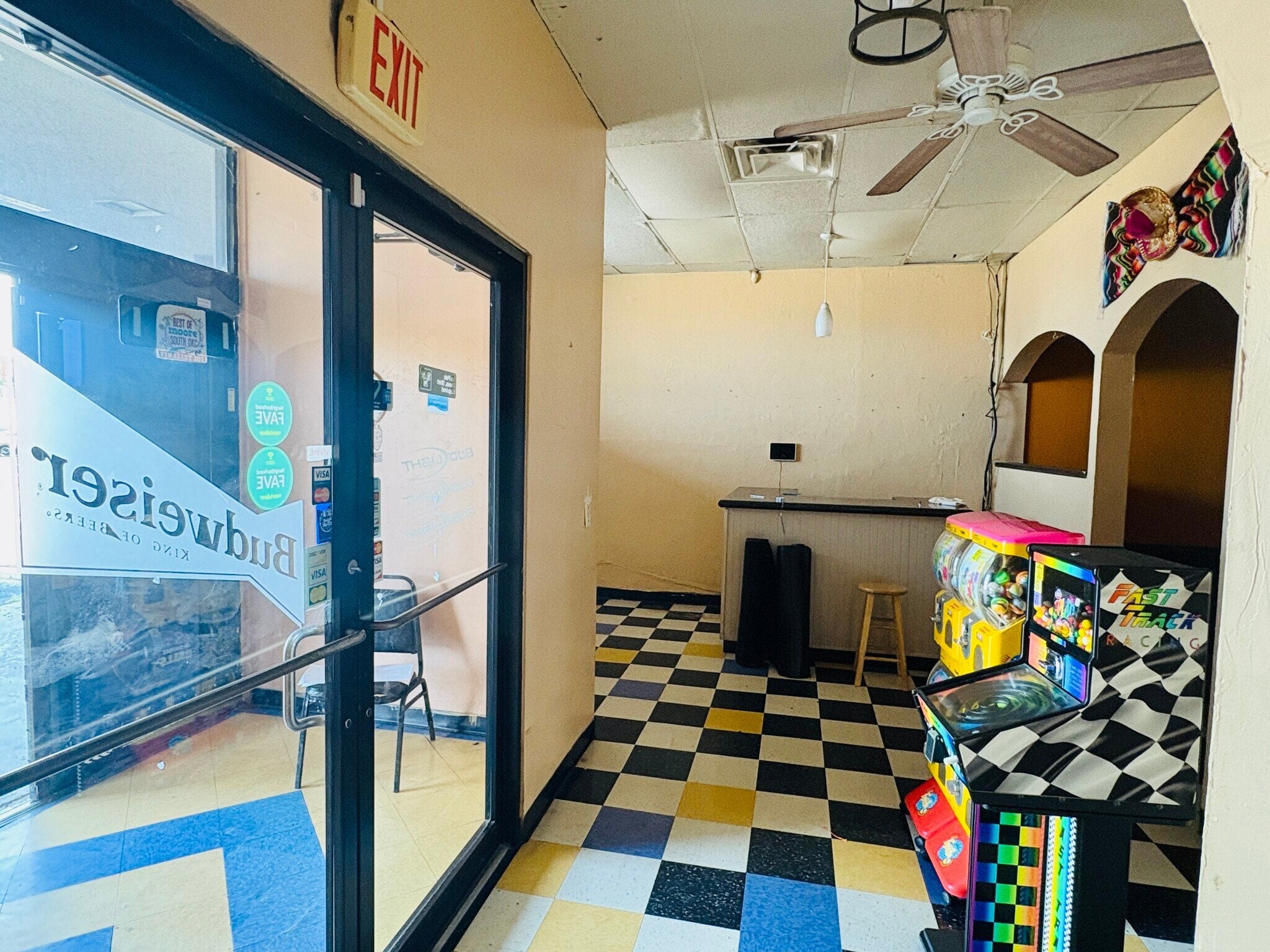 Full Restaurant for Lease in Oklahoma City, OK, 3,800 SF - Thumbnail 4