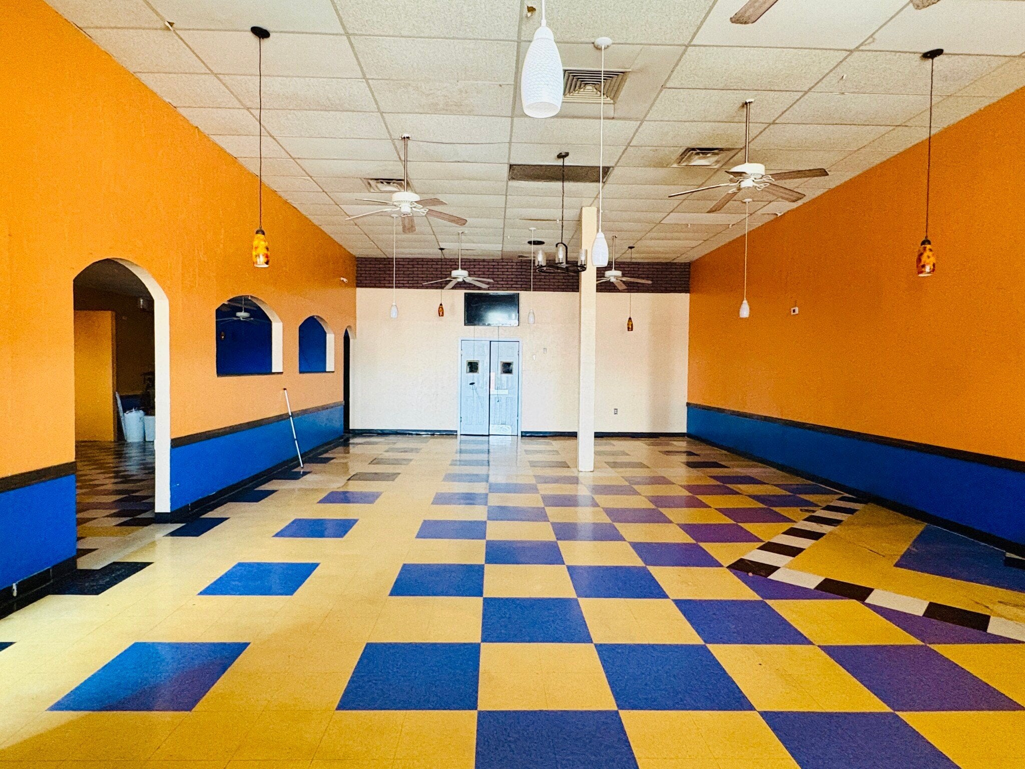 Full Restaurant for Lease in Oklahoma City, OK, 3,800 SF - Thumbnail 5