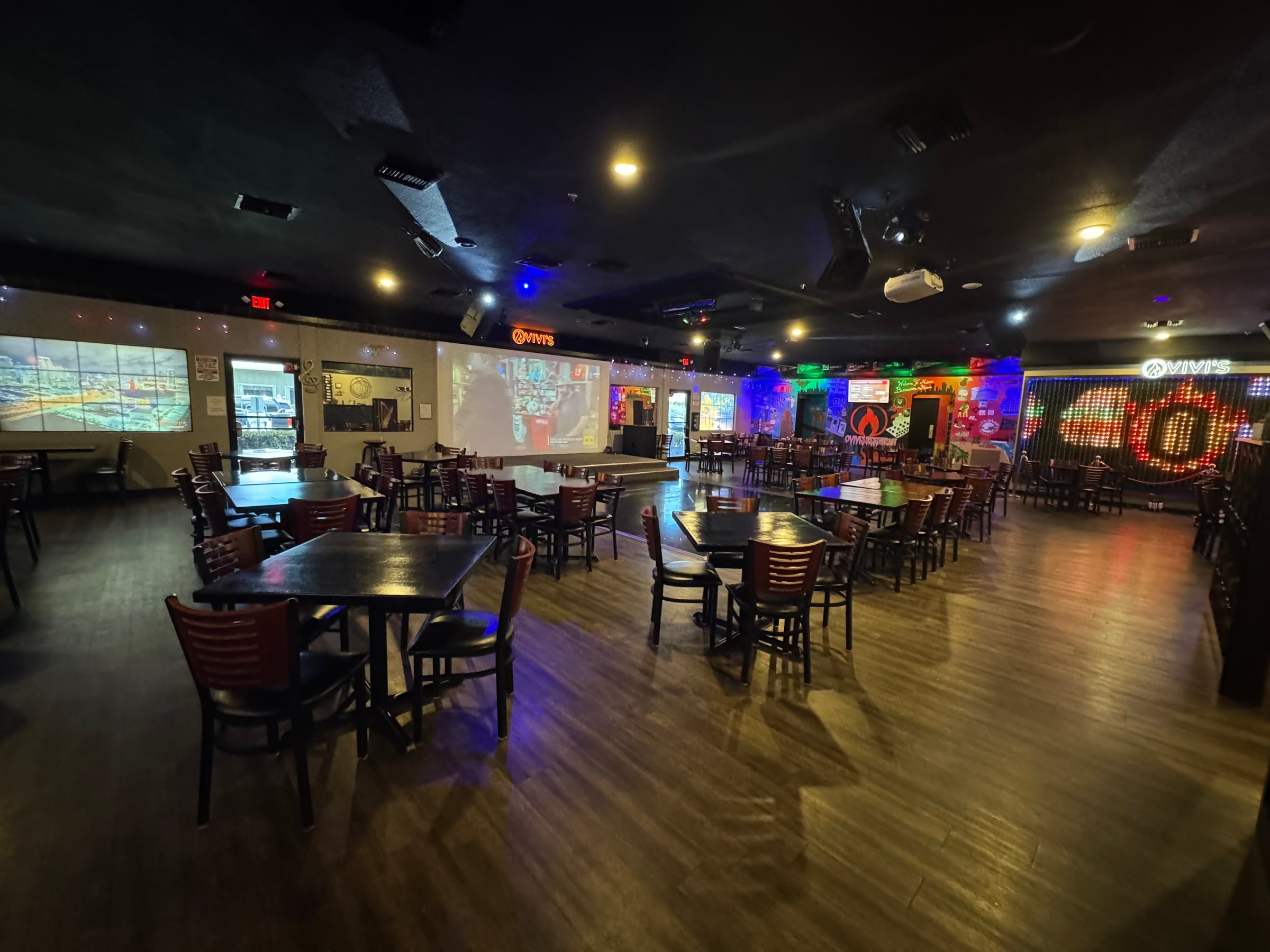 Full Restaurant for Lease in Hollywood, FL, 6,400 SF - Thumbnail 3